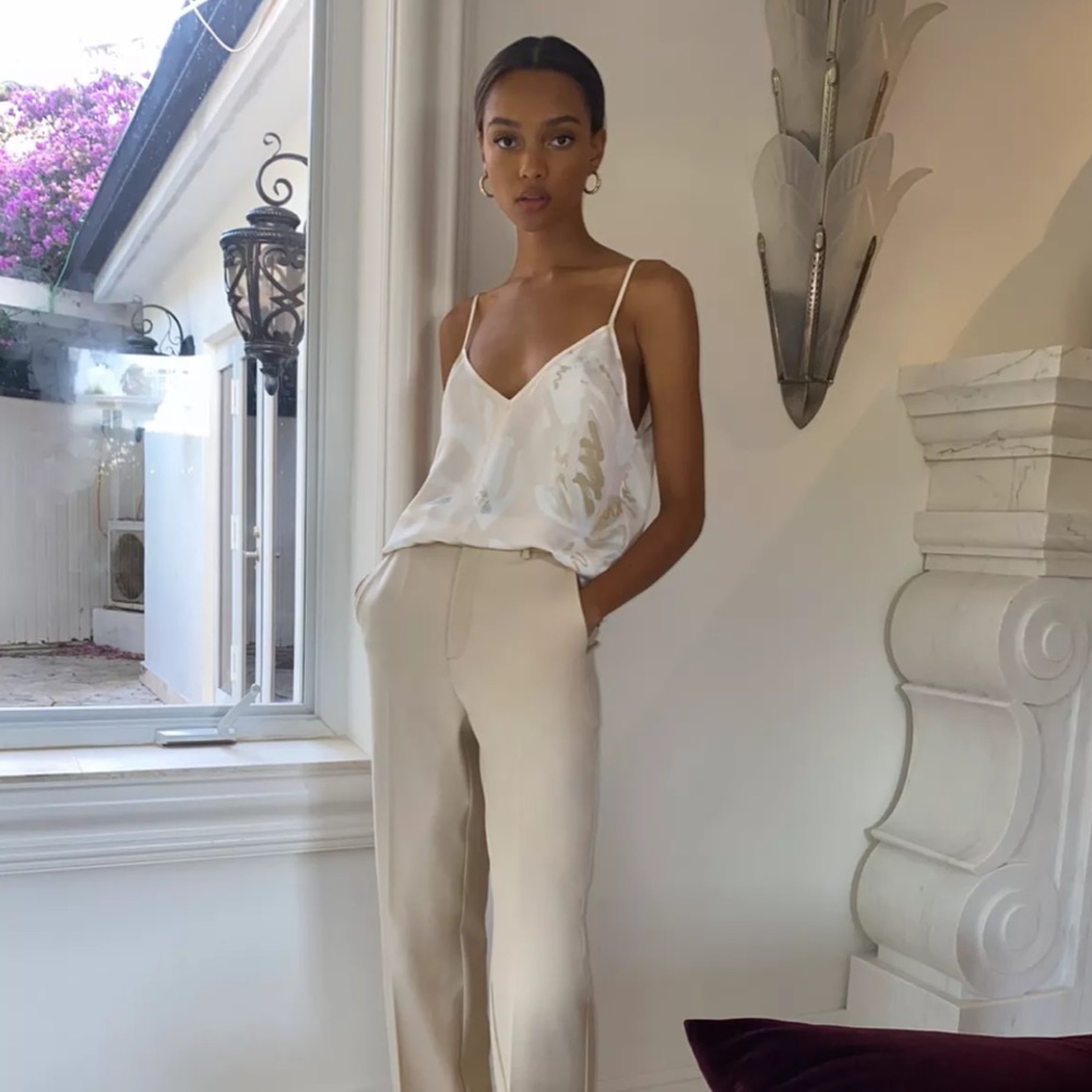 Aritzia Babaton Everly Camisole in XS Whitecap Grey / Ochre